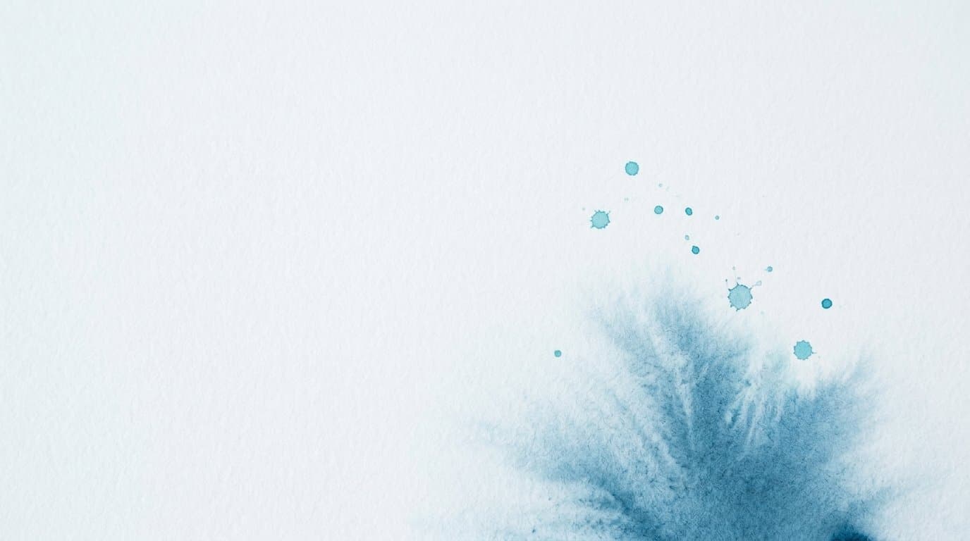Manuskriptseiten mit Tintenklecksen — das Handwerk hinter jedem BuBuCon-Buch